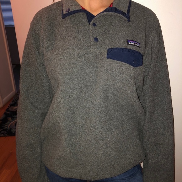 Patagonia Tops - Patagonia grey sweatshirt